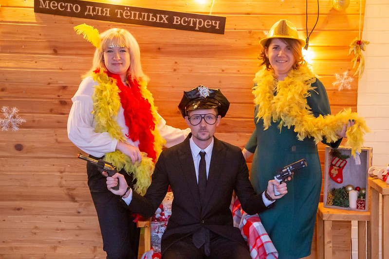 Новогоднее украшение зала для корпоратива в Новокуйбышевске